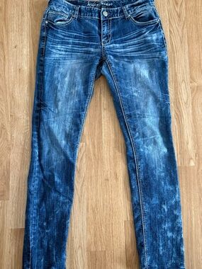 EUC Women’s Ariya Jeans - Low Rise Slim Fit  Acid Splatter Wash - Y2K - Size 7